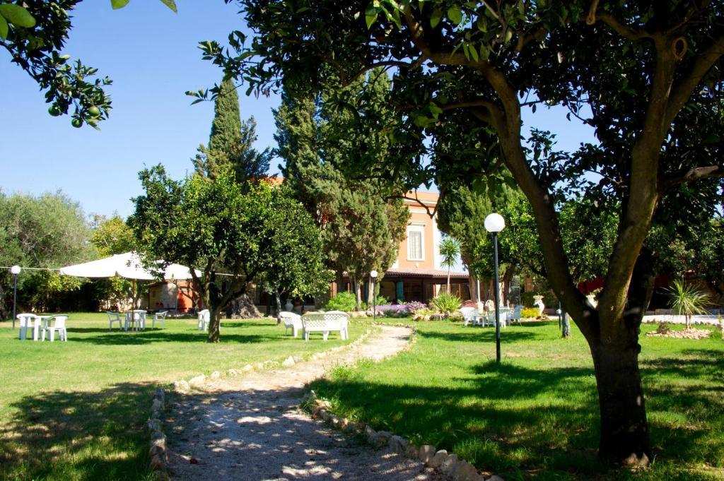 Agriturismo Santa Chiara Alezio Bagian luar foto