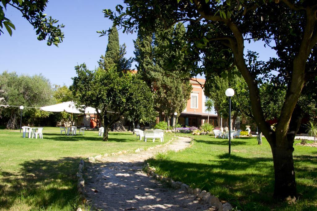 Agriturismo Santa Chiara Alezio Bagian luar foto
