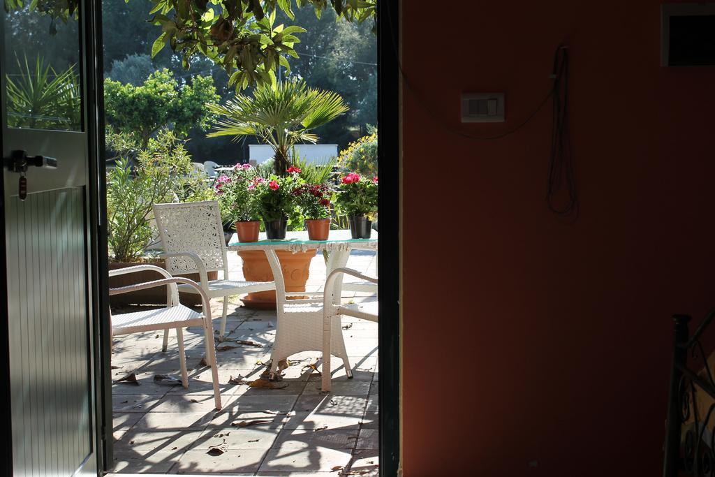 Agriturismo Santa Chiara Alezio Bagian luar foto