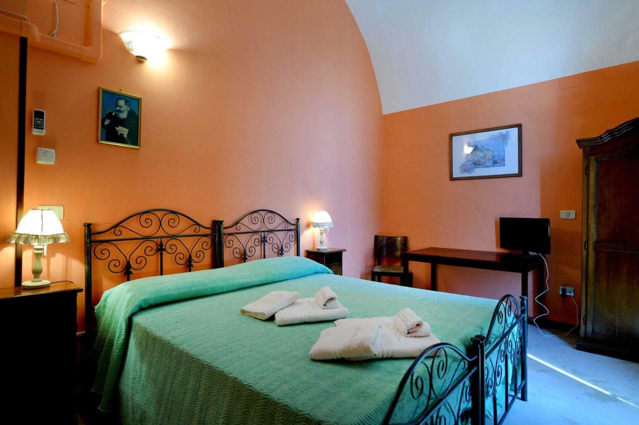 Agriturismo Santa Chiara Alezio Bagian luar foto