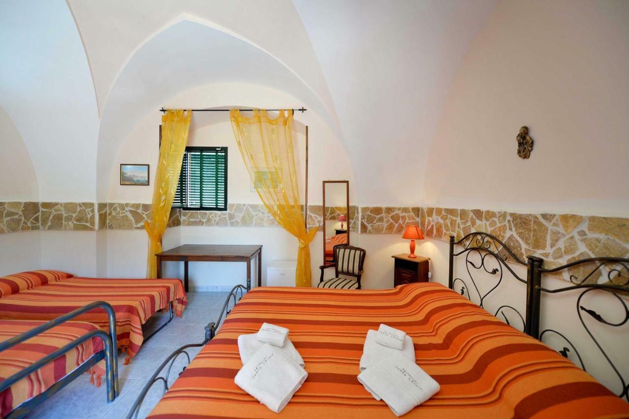 Agriturismo Santa Chiara Alezio Bagian luar foto