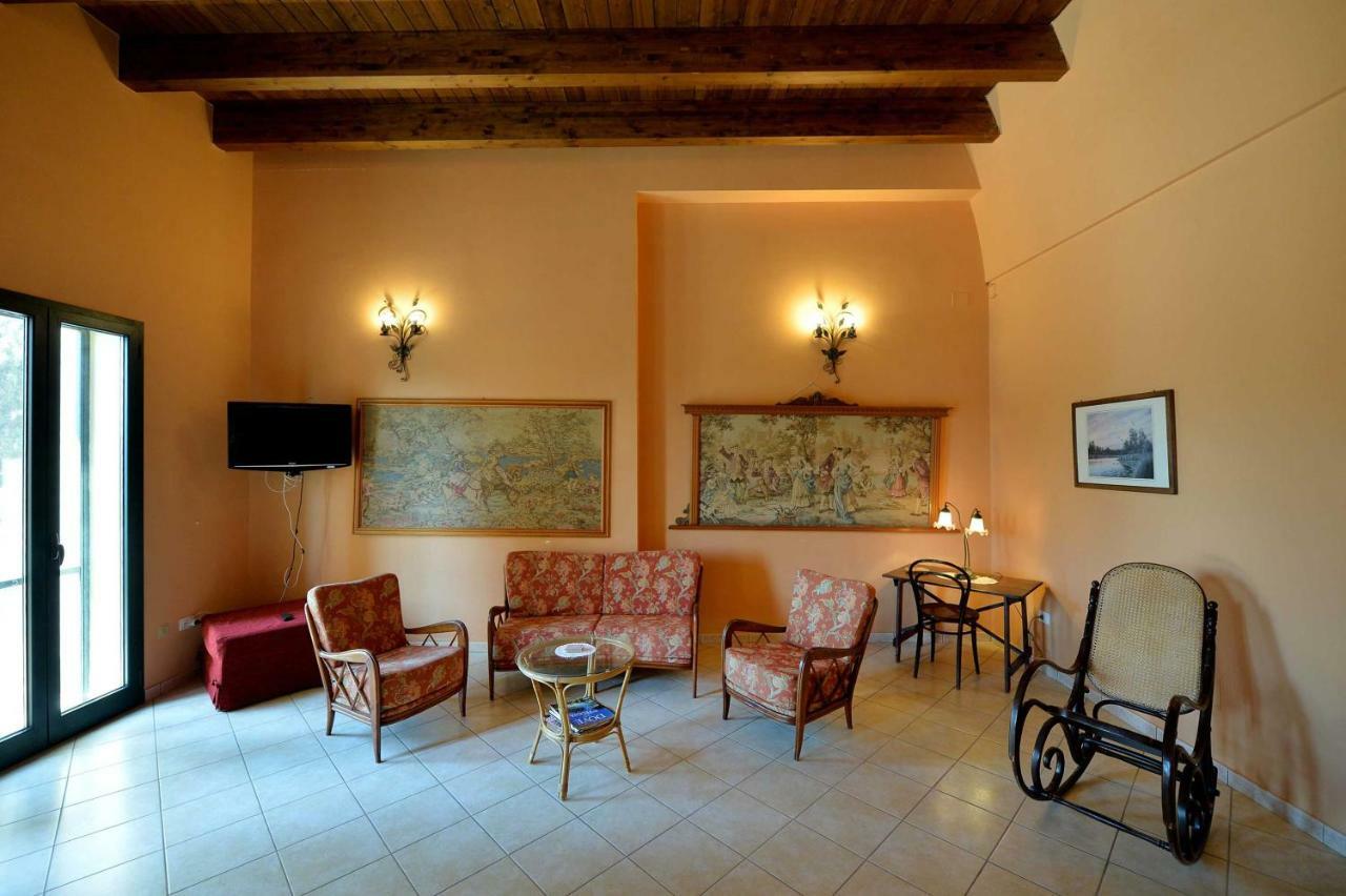 Agriturismo Santa Chiara Alezio Bagian luar foto