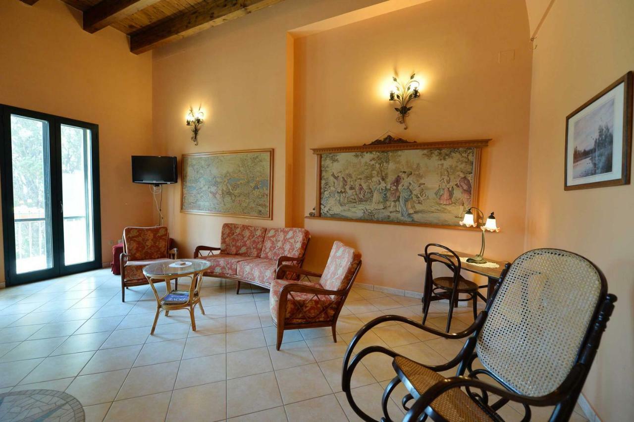 Agriturismo Santa Chiara Alezio Bagian luar foto